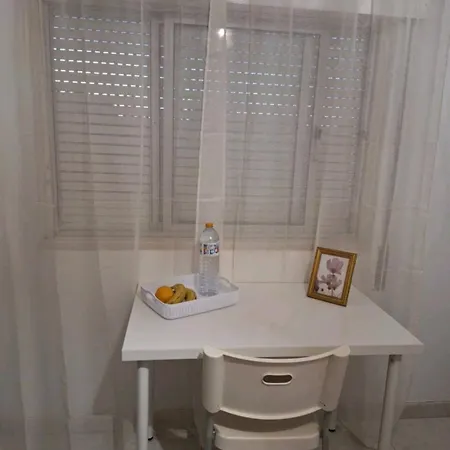 Quarto Pelegrini Δωμάτια σε οικογενειακή κατοικία